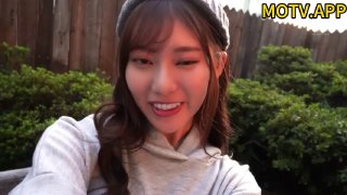 甭儿小骚货和炮友直播啪啪后不满足自己又玩大黑牛